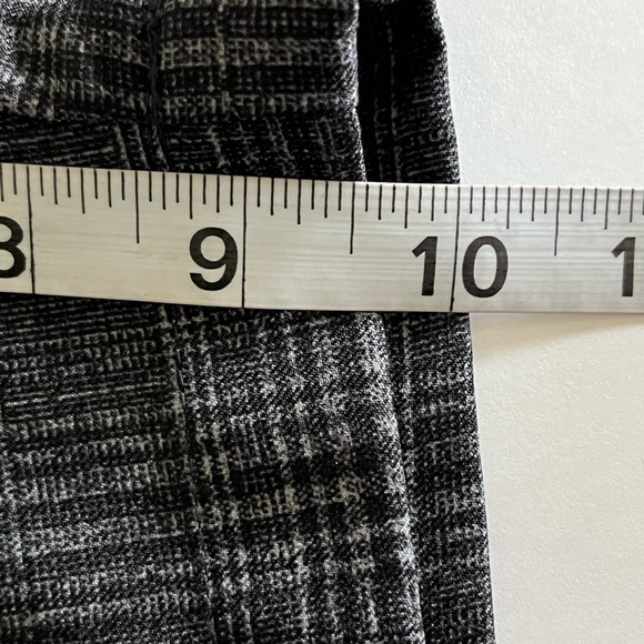 REEBOK GOLF Men’s Shorts Size 50 Gray Black Plaid Stretch Pockets Comfort EUC - Picture 10 of 10